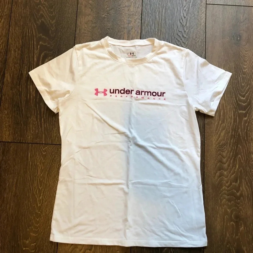 Women’s Under Armour tee